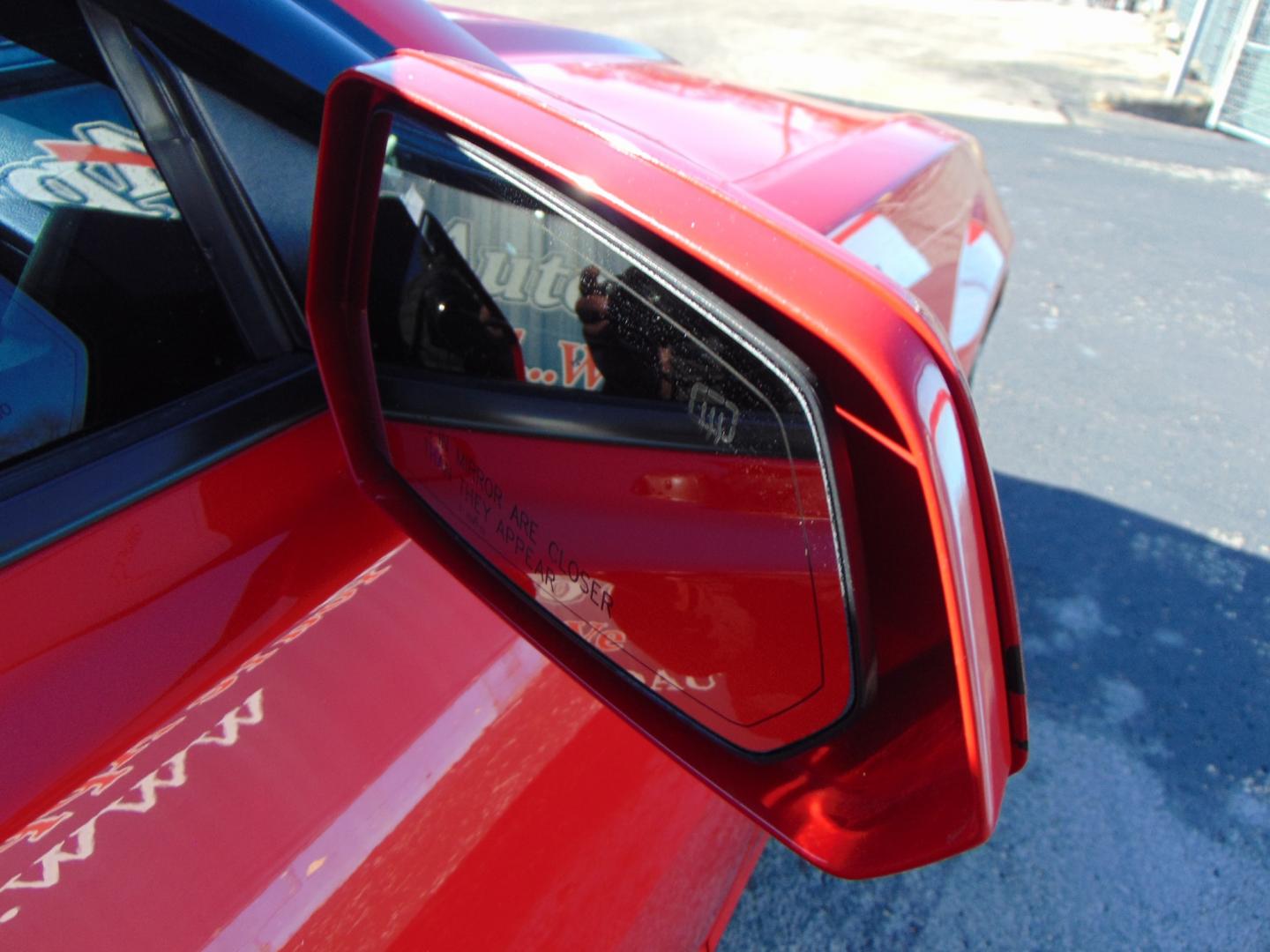 2010 Red Chevrolet Camaro (2G1FK1EJ1A9) with an V8 6.2 Liter engine, Automatic, 6-Spd w/Overdrive and TAPshift transmission, located at 2105 Dixie Hwy, Louisville, KY, 40210, (502) 772-3333, 38.220932, -85.795441 - Photo#7